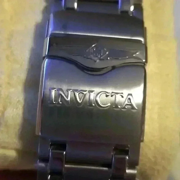 Men's Invicta watch - Picture 2 of 6